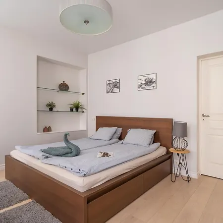 Apartment The Grand Royale 82m2 - Old Town & 3 Bedrooms Families & Groups