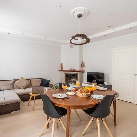The Grand Royale 82m2 - Old Town & 3 Bedrooms Families & Groups *
