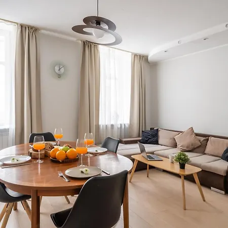 The Grand Royale 82m2 - Old Town & 3 Bedrooms Families & Groups Riga