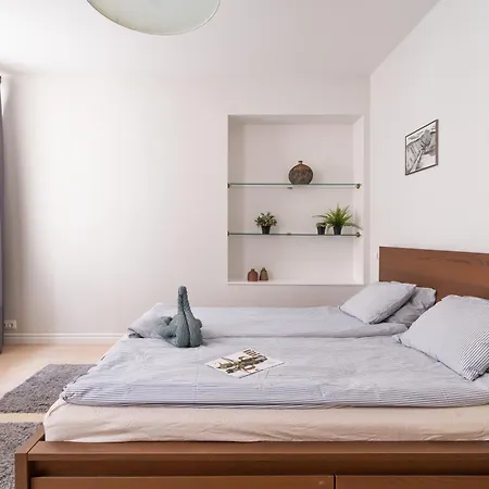 Old Town 82m2 - 2 Bedrooms Near Dome Cathedral