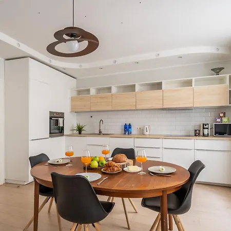 The Grand Royale 82m2 - Old Town & 3 Bedrooms Families & Groups Ryga